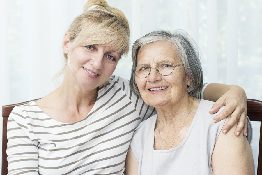 Alzheimer’s home care offers specialized support for seniors with Alzheimer’s and dementia.